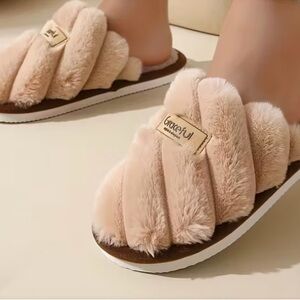 Grace Women's Fuzzy Slippers - Tan